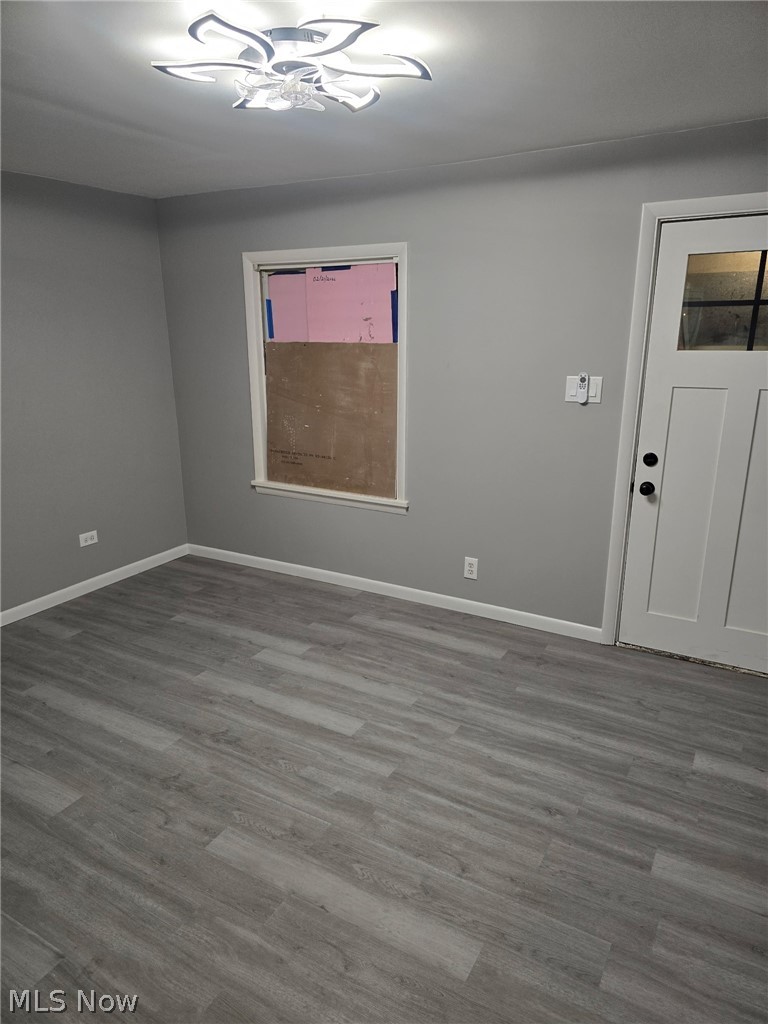 159 Piccadilly Street, Campbell, OH - Photo 6
