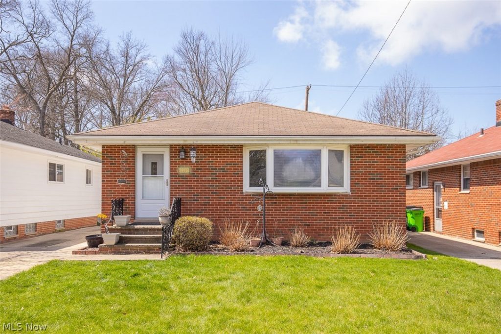 1114 Homestead Road, South Euclid, OH