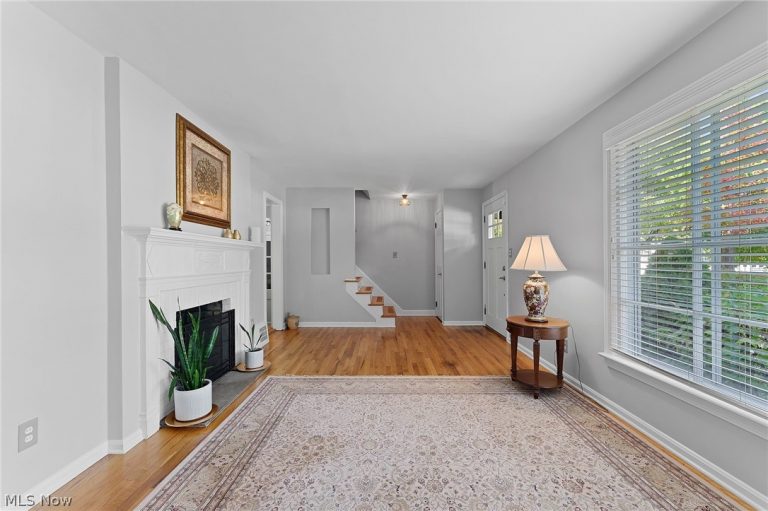 5268 Edenhurst Road, Lyndhurst, OH - Photo 4