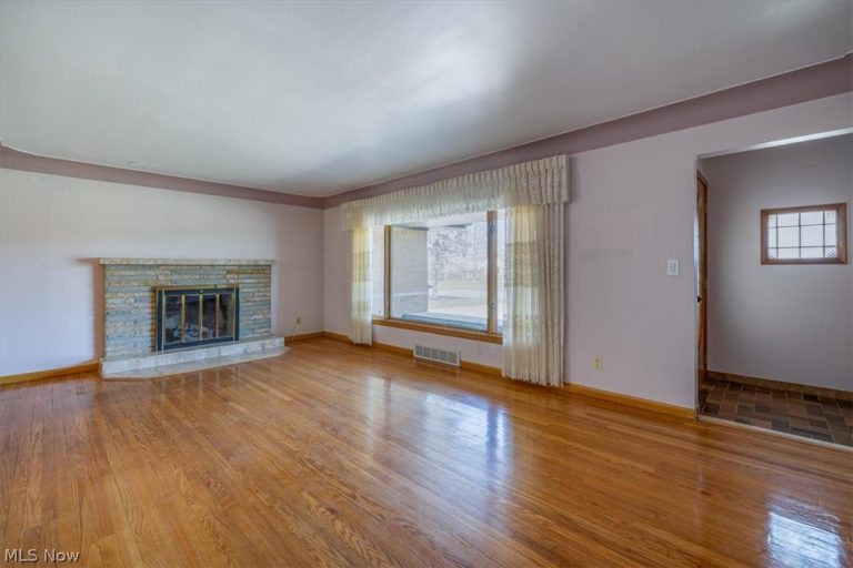 5855 Ridgewood Drive, Parma, OH - Photo 5