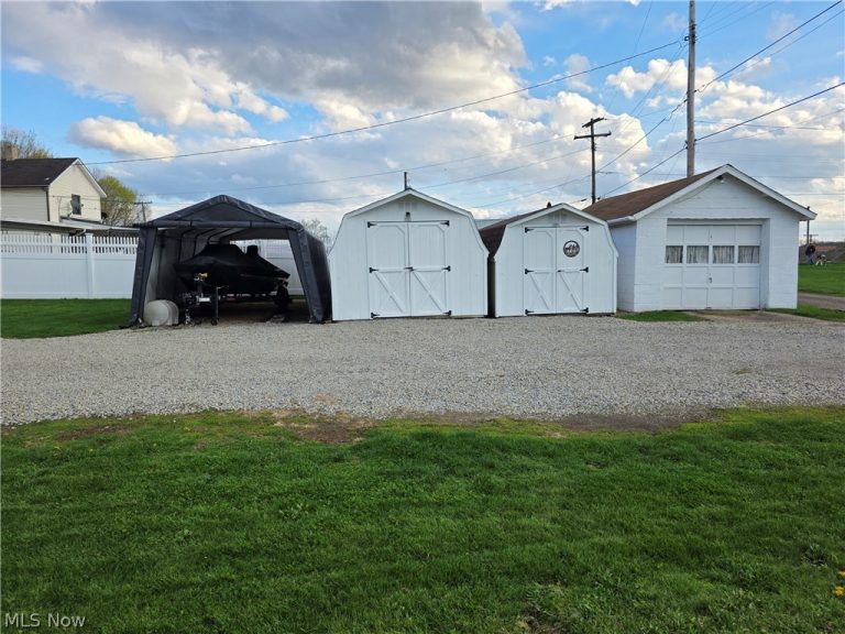 342 Bridge Street, Newcomerstown, OH - Photo 4