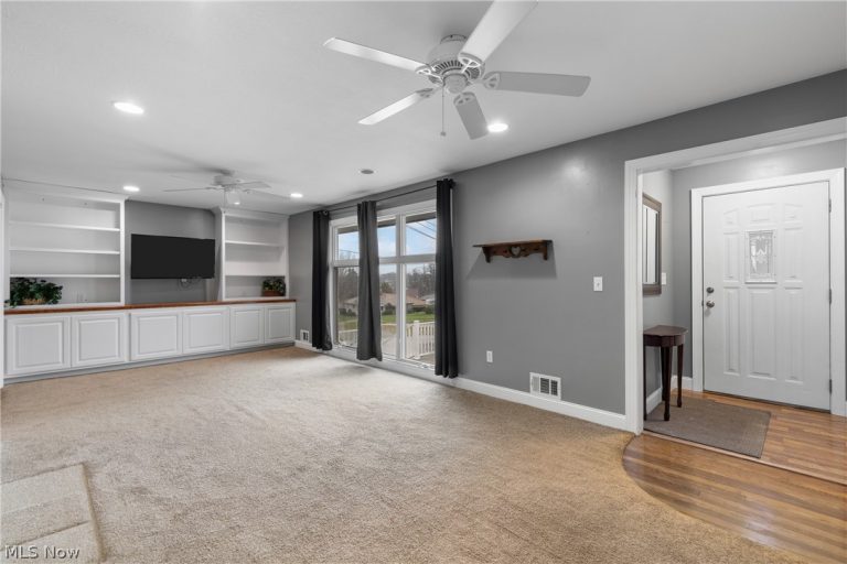 366 Lansing Road, Akron, OH - Photo 3