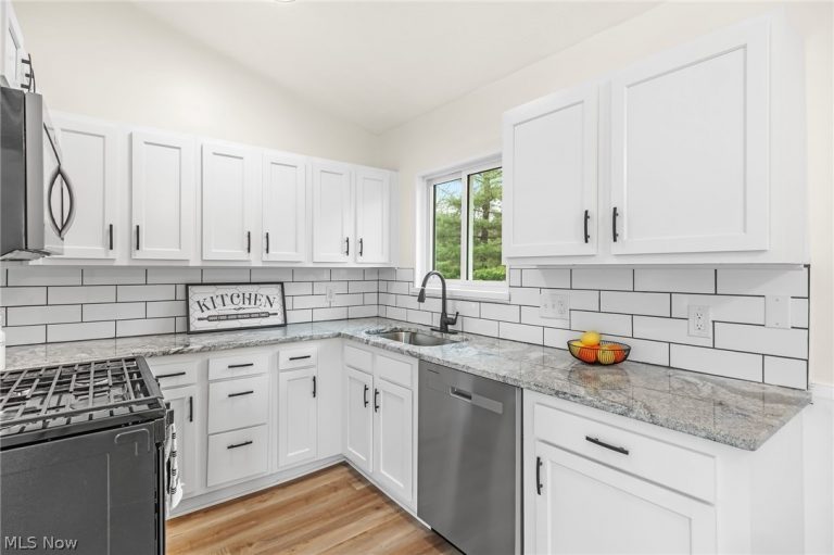 1332 Carnegie Avenue, Akron, OH - Photo 6