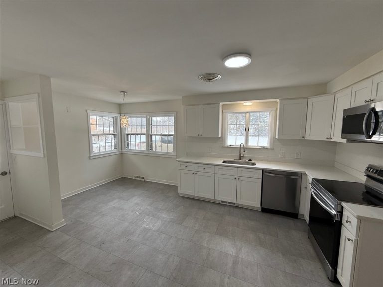 22350 Woodland Road, Shaker Heights, OH - Photo 3