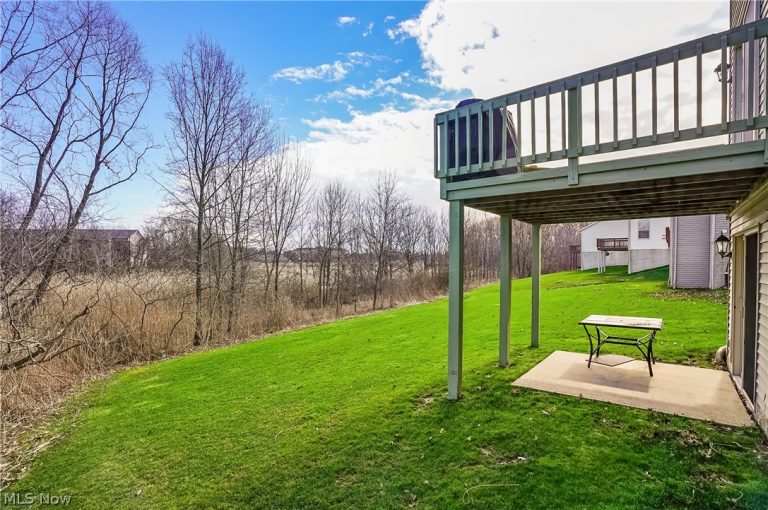 3885 Heron Court, Stow, OH - Photo 2