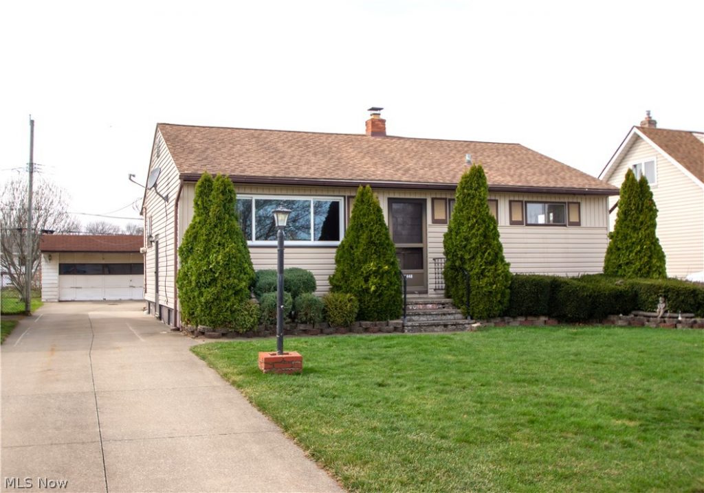 6448 Delores Boulevard, Brook Park, OH