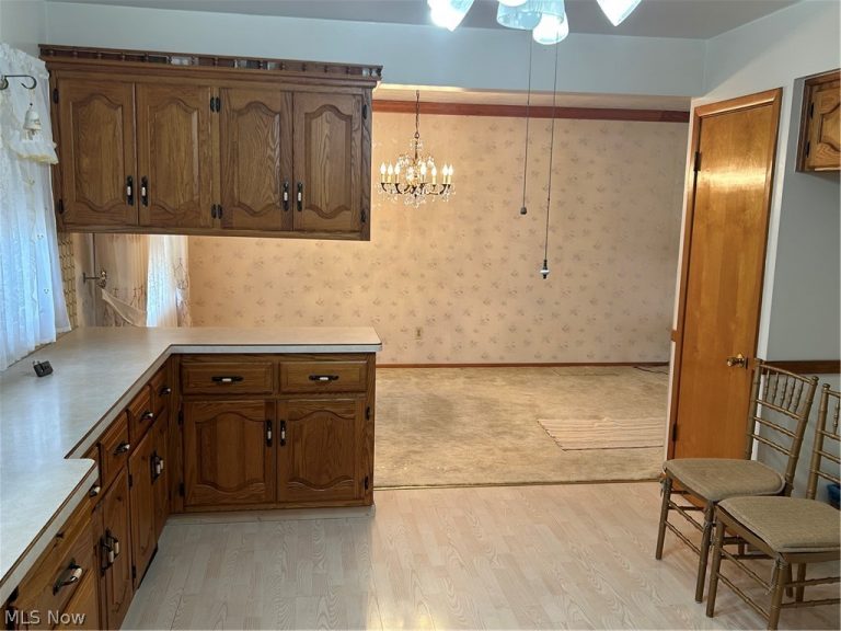 4716 Forest Edge Drive, Brooklyn, OH - Photo 4