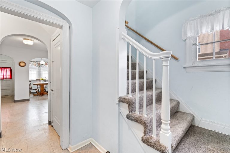 2330 16th Street, Cuyahoga Falls, OH - Photo 2