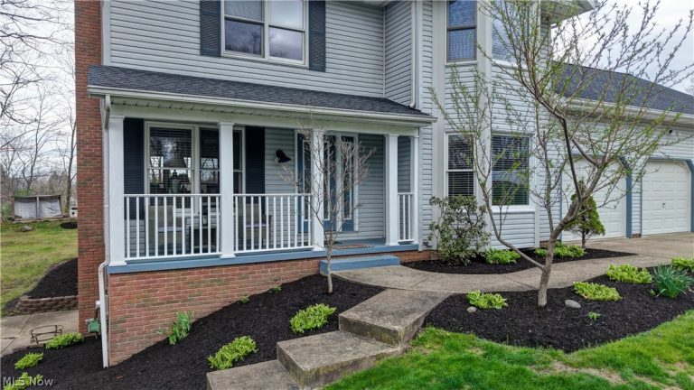 717 Pine Hills Drive, Massillon, OH - Photo 3