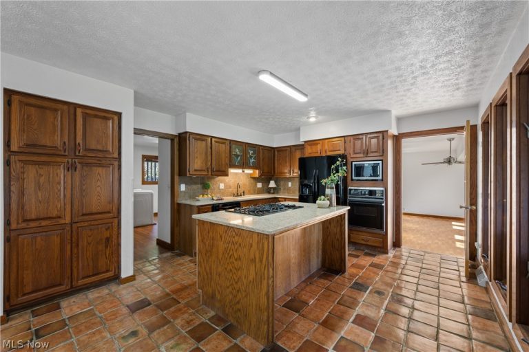 490 Johnson Road, Kent, OH - Photo 4
