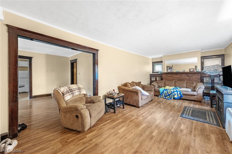 3746 39th Street, Cleveland, OH - Photo 4