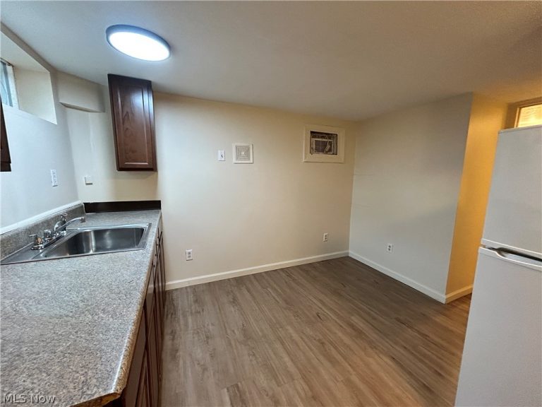 106 Columbus Way #1, Weirton, WV - Photo 2