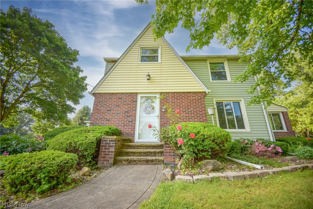 26988 Cook Road, Olmsted Twp, OH