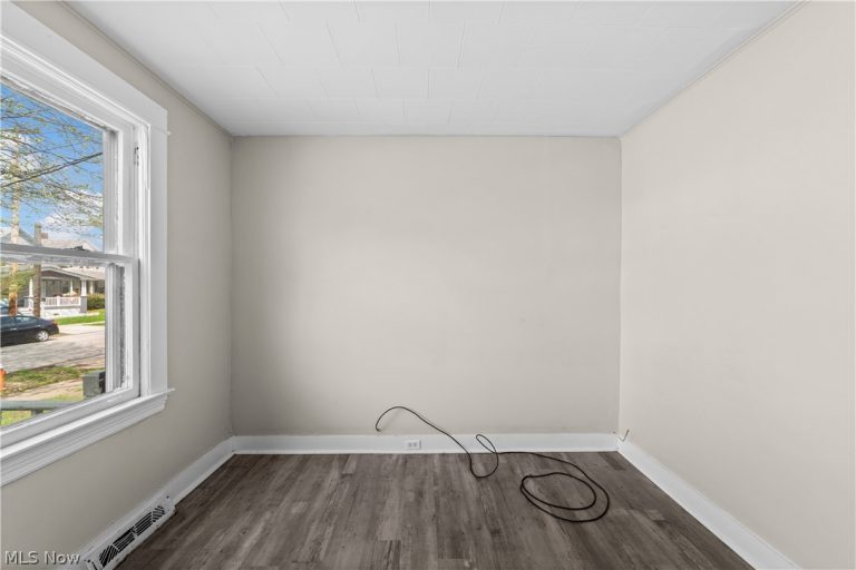 3515 50th Street, Cleveland, OH - Photo 8