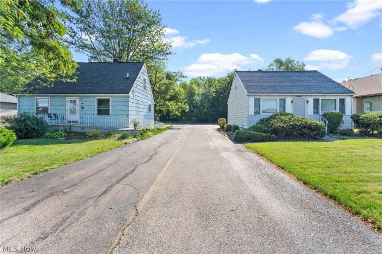 5363 Oberlin Avenue, Lorain, OH - Photo 4