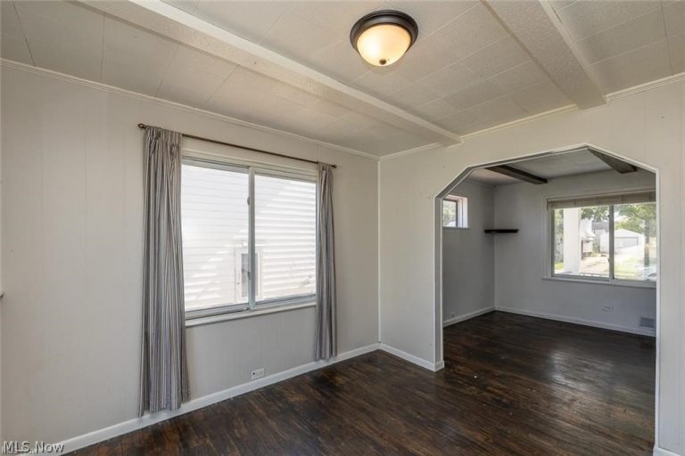6300 Vandalia Avenue, Brooklyn, OH - Photo 8