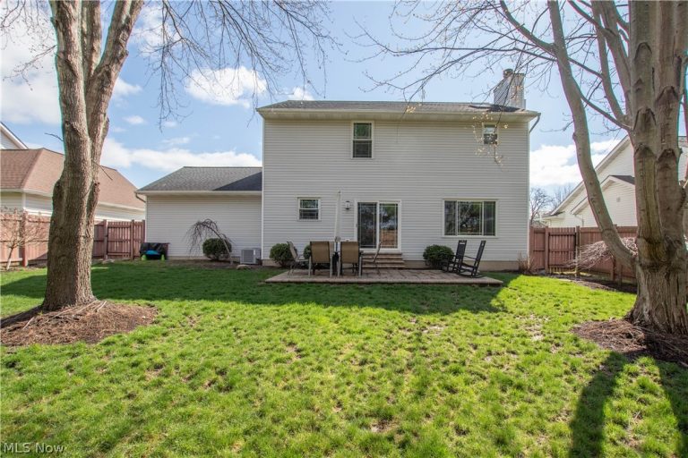 3412 Squires Bend, Cuyahoga Falls, OH - Photo 3