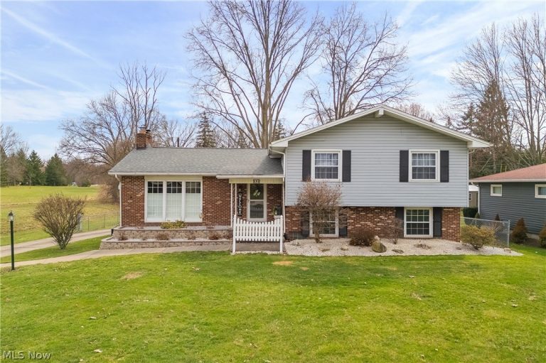 850 Robinson Avenue, Barberton, OH, 44203