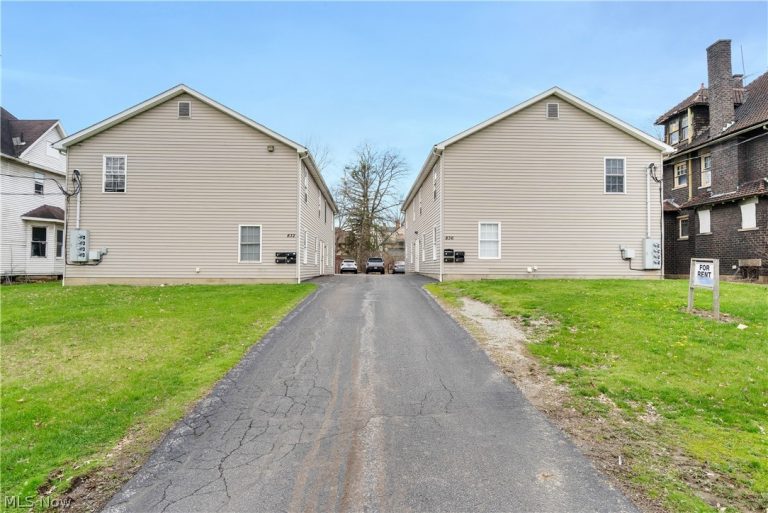 832 Michigan Avenue, Youngstown, OH - Photo 3