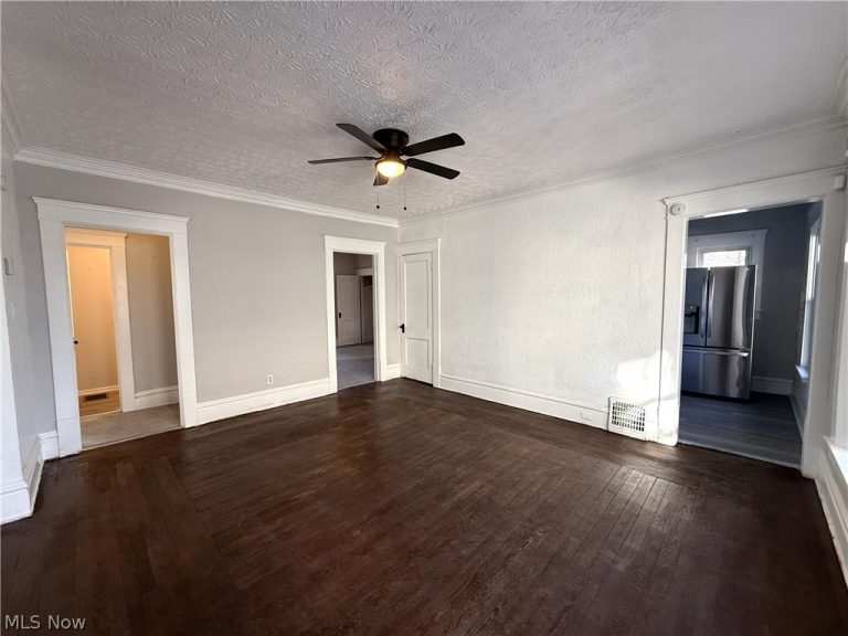 295 Grove Street, Akron, OH - Photo 8