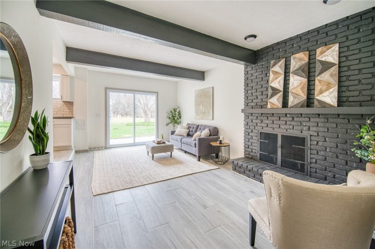 30825 Miller Avenue, Willoughby Hills, OH - Photo 3