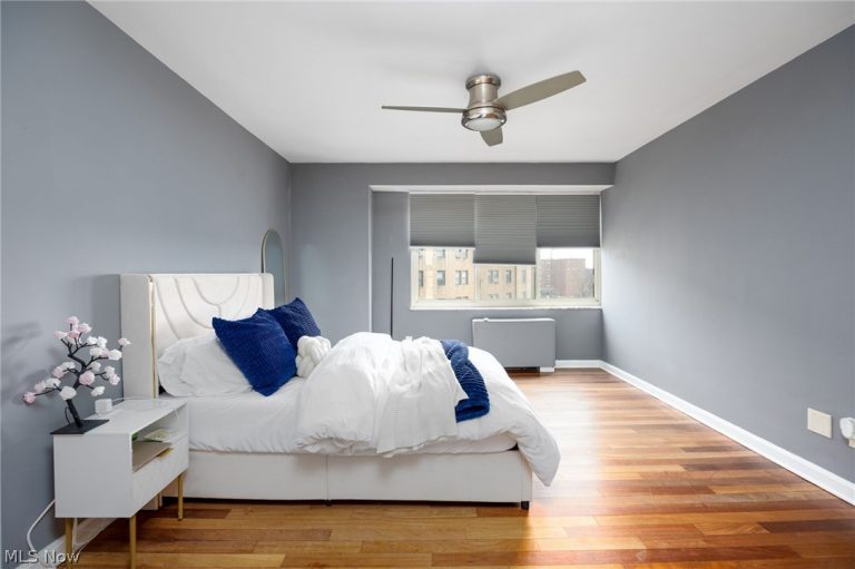 12520 Edgewater Drive #809, Lakewood, OH - Photo 8