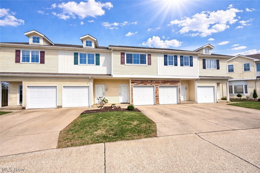 370 Eden Lane #3, Medina, OH