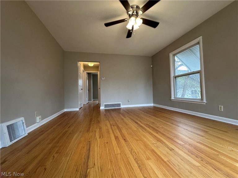 1600 Bond Street, Akron, OH - Photo 3
