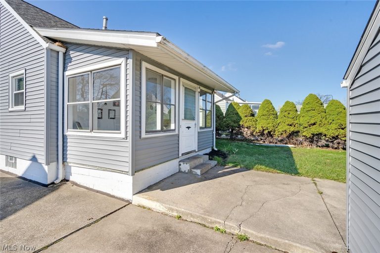 616 Poland Avenue, Struthers, OH - Photo 6