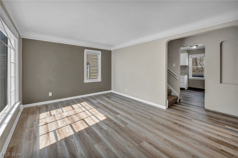 9901 Marah Avenue, Cleveland, OH - Photo 6