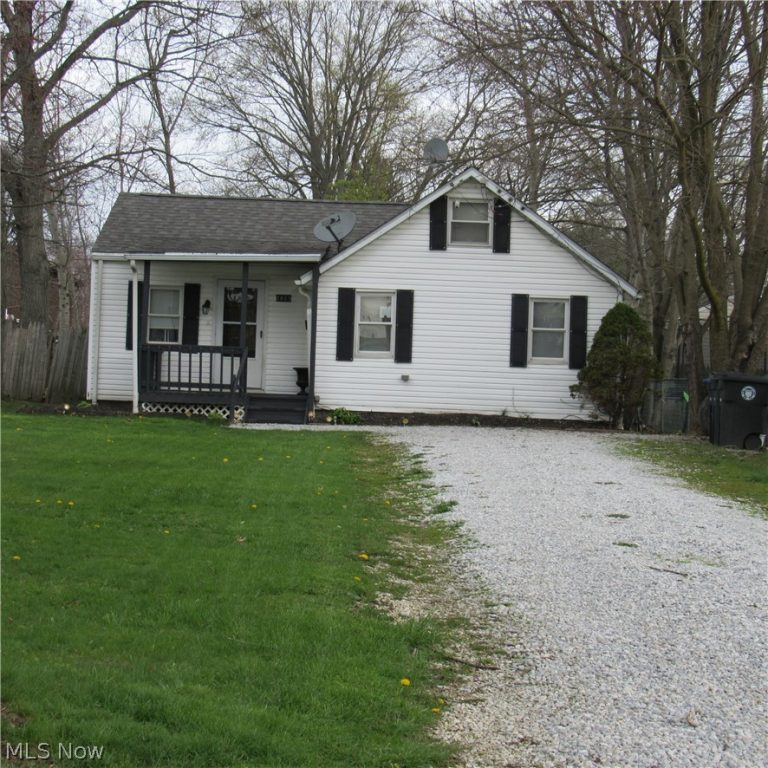 2809 Shelburn Avenue, Akron, OH - Photo 4