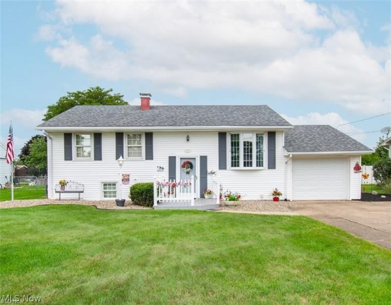 5652 Baylor Avenue, Austintown, OH, 44515