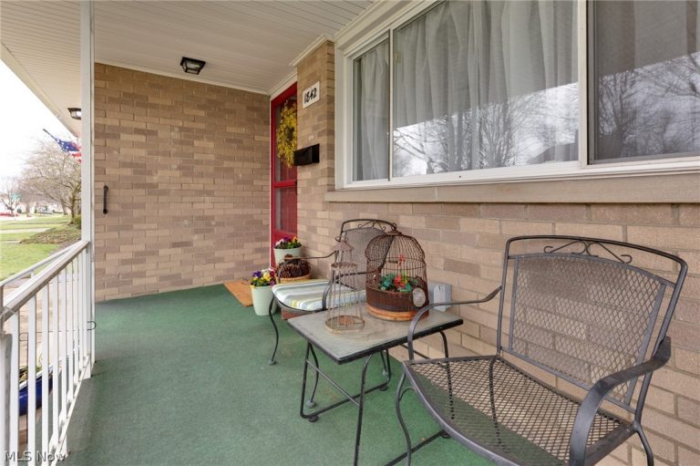 1842 Thornapple Avenue, Akron, OH - Photo 4