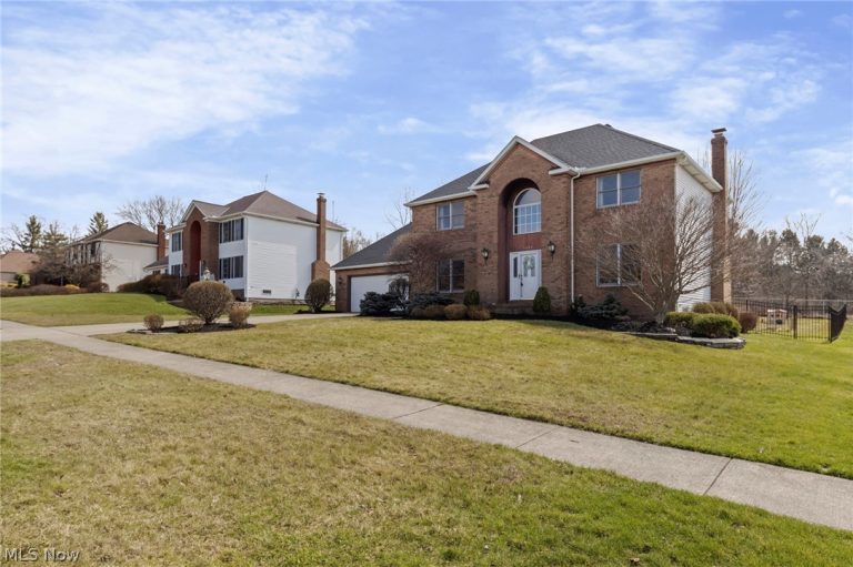 9431 Yvonne Drive, North Royalton, OH - Photo 3