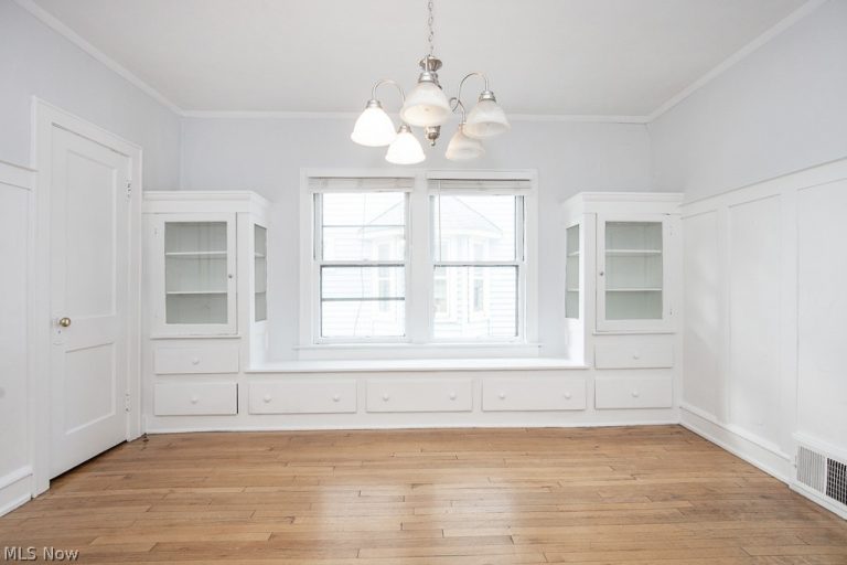 2671 Hampshire Road, Cleveland Heights, OH - Photo 6