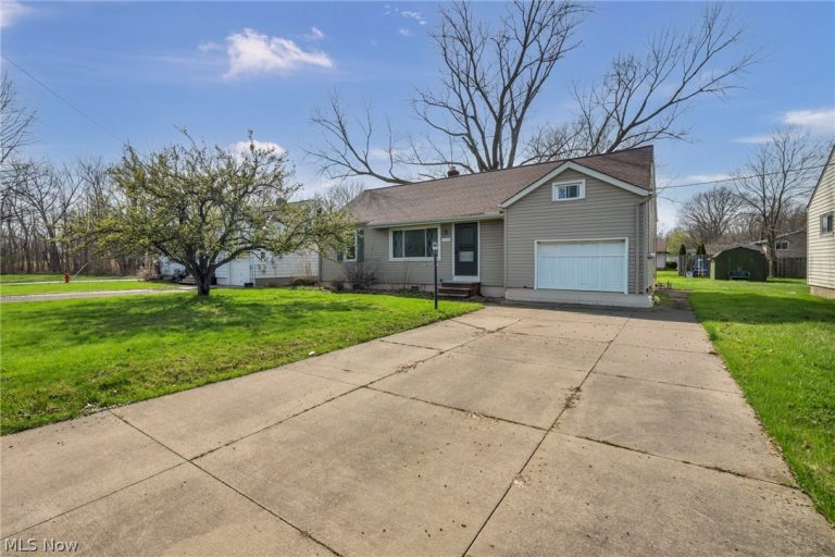 3144 Lost Nation Blvd, Willoughby, OH - Photo 5