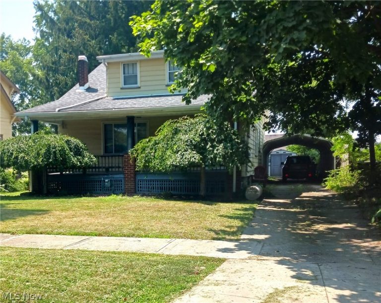 3916 Howard Street, Youngstown, OH - Photo 3