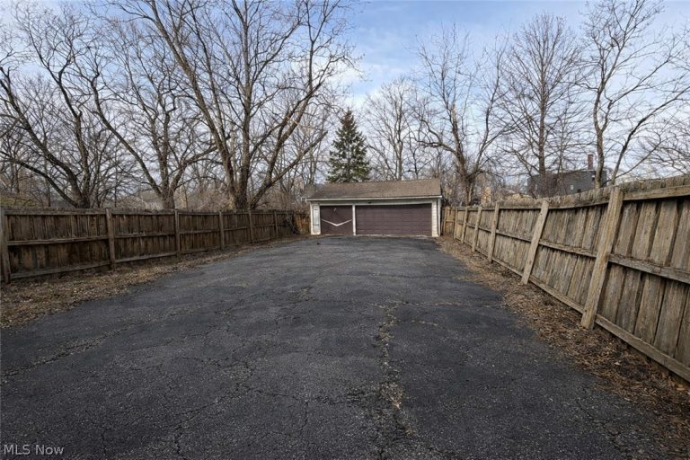 10805 Avon Avenue, Cleveland, OH - Photo 7