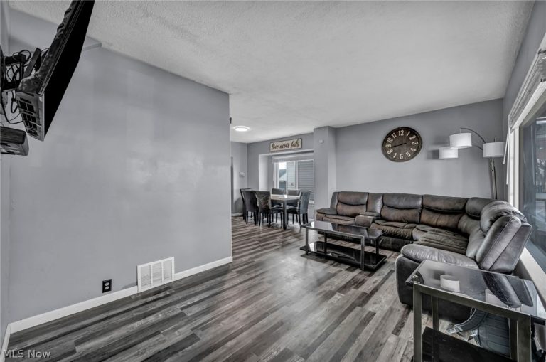 4725 Wichita Avenue, Cleveland, OH - Photo 8