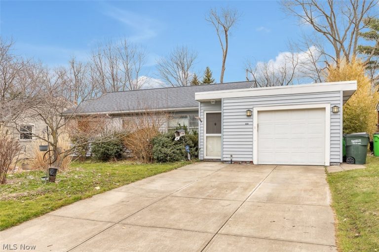 1231 Ranchland Drive, Mayfield Heights, OH - Photo 2