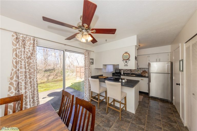 9633 Ryan Drive, Mentor, OH - Photo 8