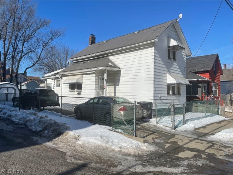 3140 33rd Street, Cleveland, OH - Photo 2