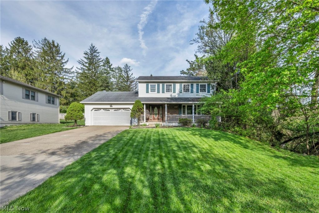 120 Roshon Drive, Medina, OH