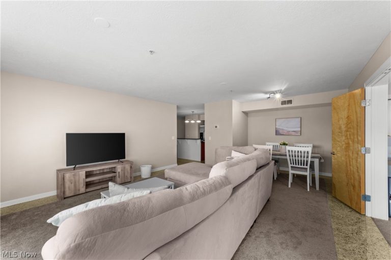 2222 Detroit Avenue #906, Cleveland, OH - Photo 3