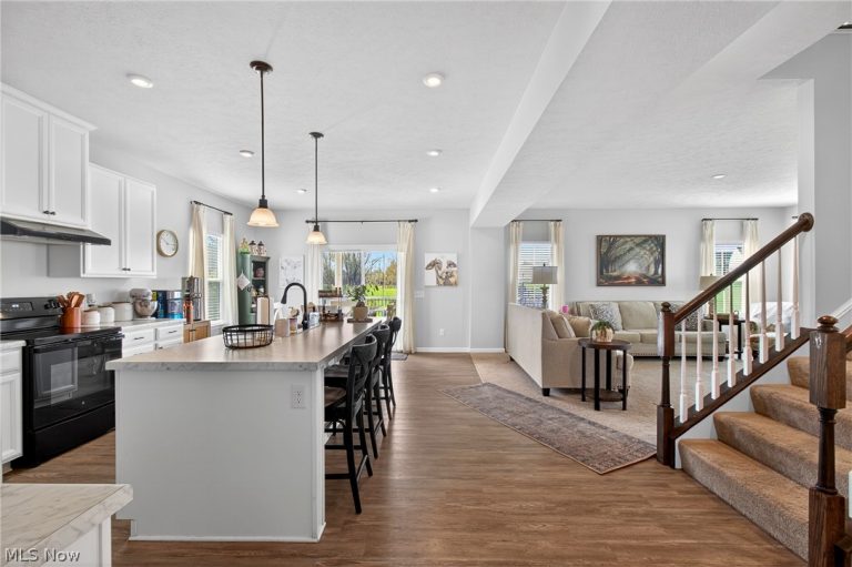 6122 Lavenham Road, Massillon, OH - Photo 8