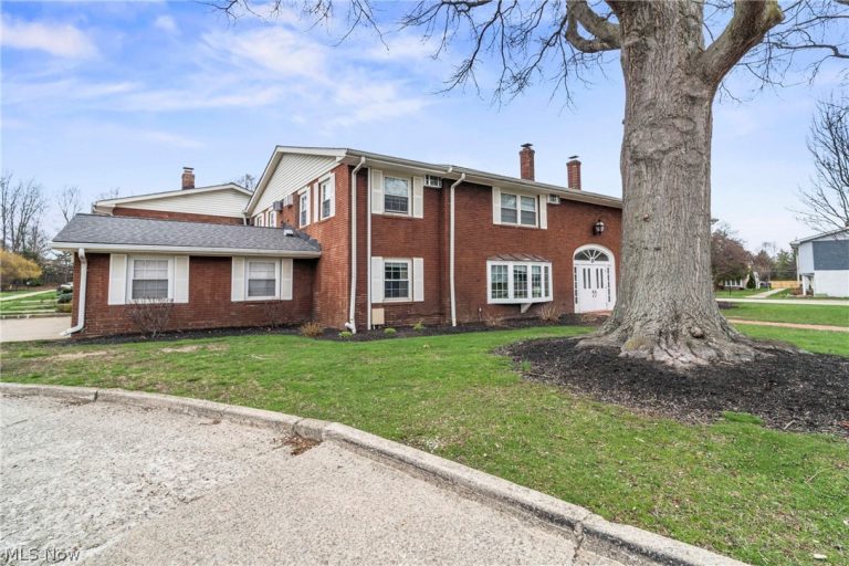 11 Meadowlawn Drive #1, Mentor, OH - Photo 3