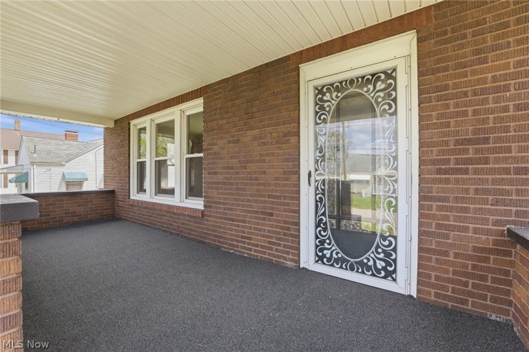 574 29th Street, Massillon, OH - Photo 2