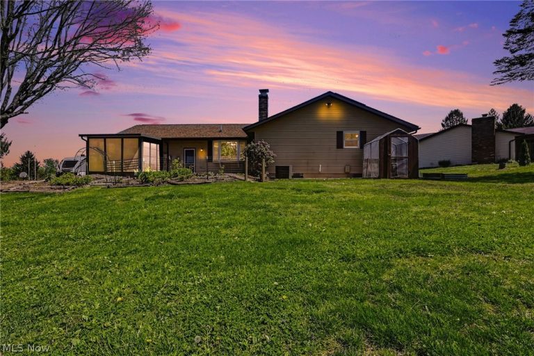 332 Kelly Circle, Zanesville, OH - Photo 3