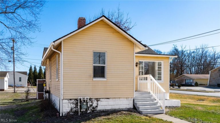 2410 Marion Avenue, Zanesville, OH, 43701