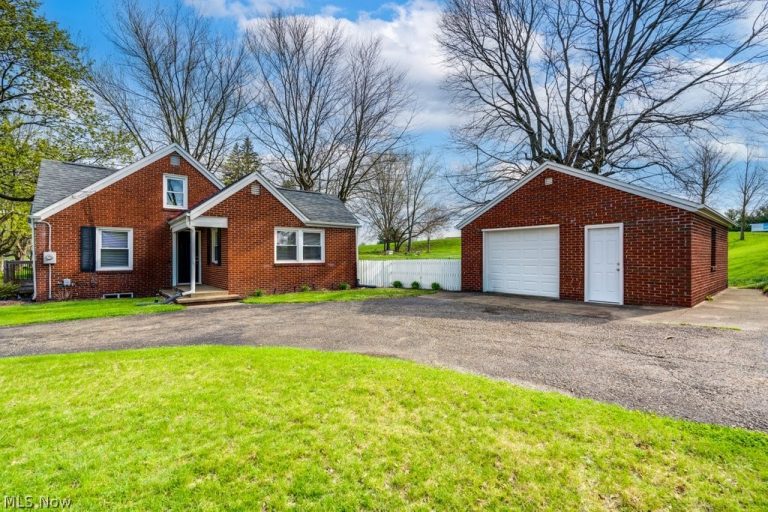 12700 Bixler Avenue, Hartville, OH - Photo 4